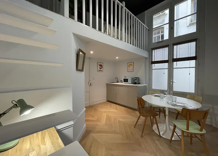 Apartamento Honorê Saint Pothin *