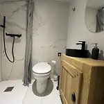 Apartment Honore Saint Pothin *
